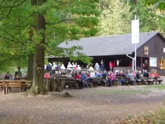 Hütte am Ungeheuersee